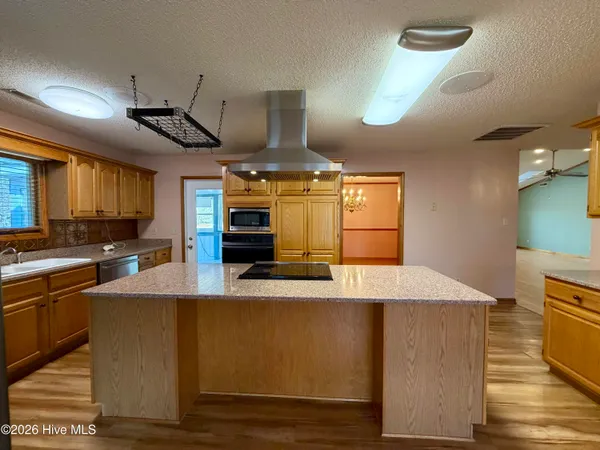 $1,250,000 | 4106 Old Cherry Point Road, New Bern, NC 28560