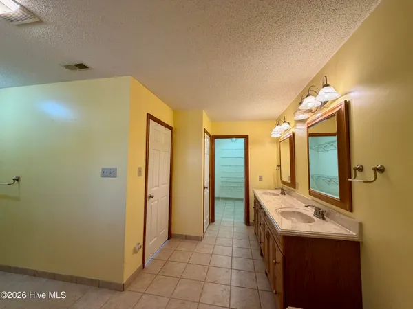 $1,250,000 | 4106 Old Cherry Point Road, New Bern, NC 28560