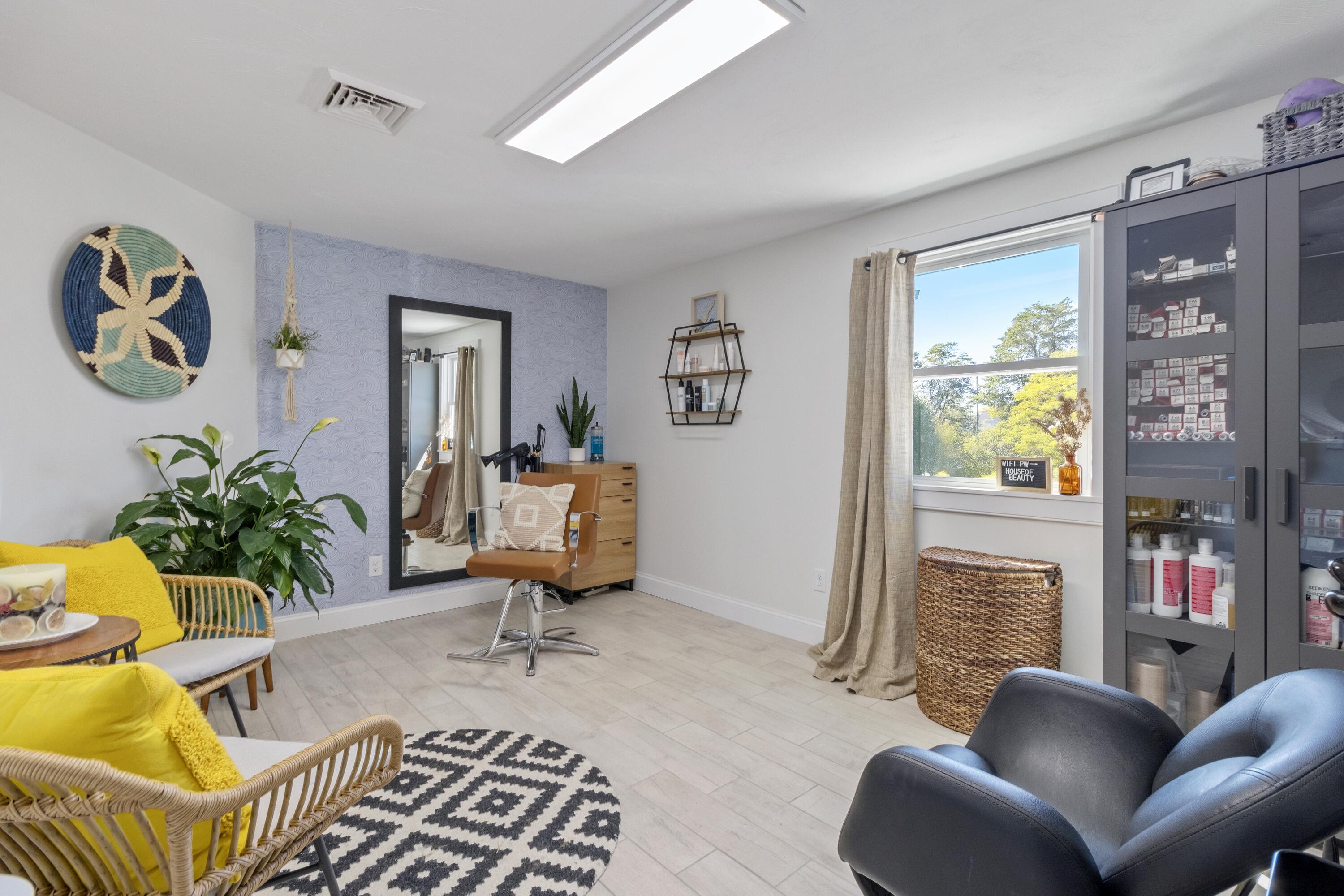 712 Main Street Hyannis, MA 02601 - Photo 50 of 88 Private Suite 5