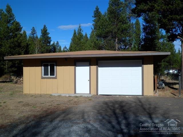 15990 Jacobsen Road La Pine, OR 97739 - Photo 19 of 25 #1 Garage - Is large enough to park 2 Ve