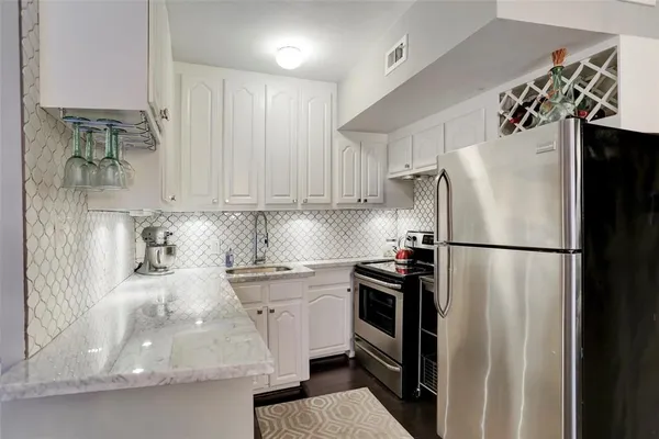 $159,000 | 3401 Timmons Lane, Unit 26, Houston, TX 77027
