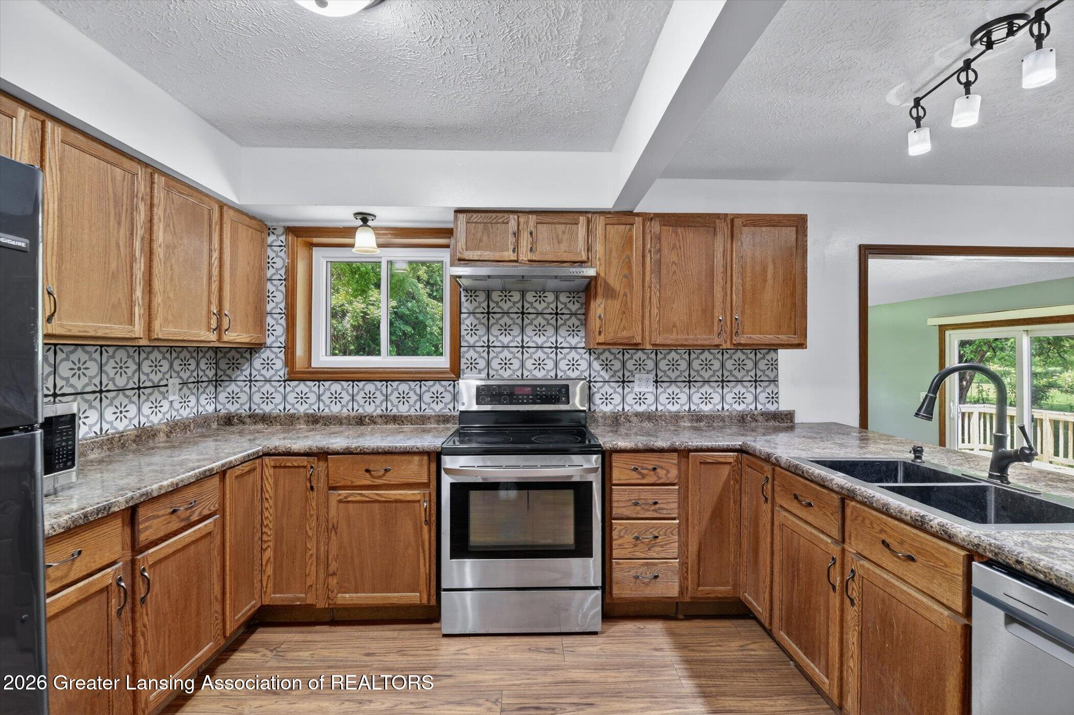 1515 Haslett Road Williamston, MI 48895 - Photo 16 of 63 16-DSC_4390