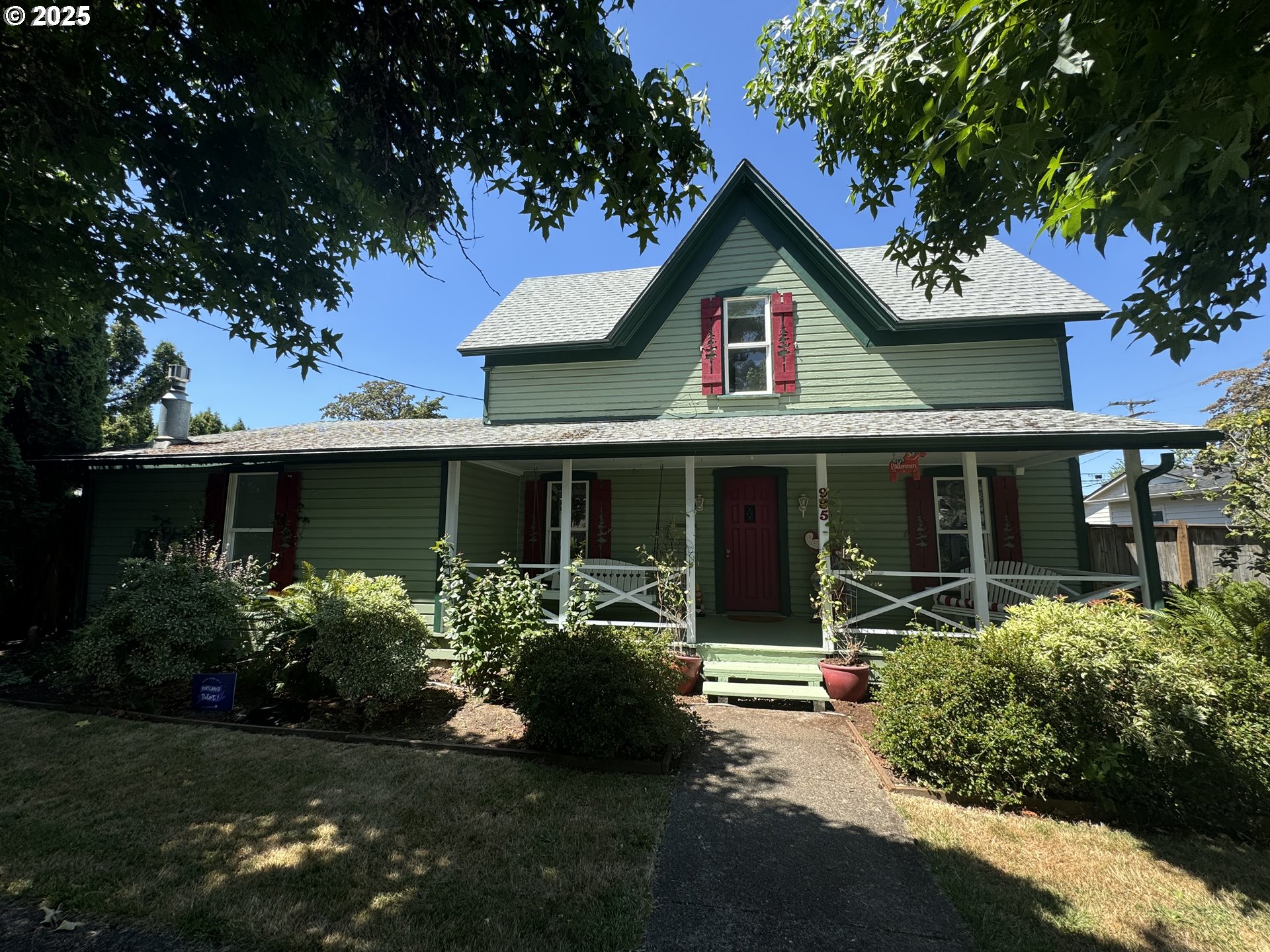 985 Maple Street Junction City, OR 97448 - Photo 1 of 46 Gallery Image 1