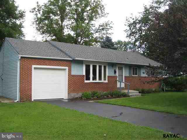 197 Heistand Road York, PA 17402 - Photo 1 of 21 Gallery Image 1