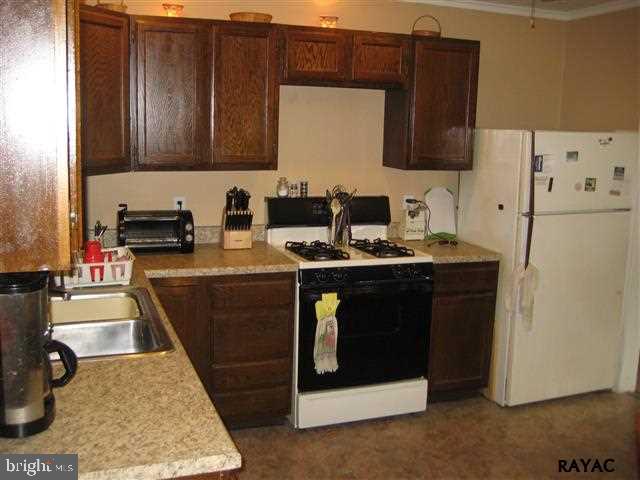 197 Heistand Road York, PA 17402 - Photo 9 of 21 Gallery Image 9
