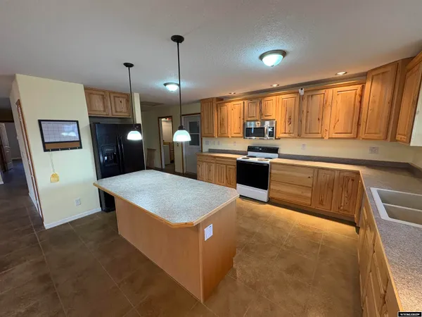 $629,000 | 787 Victory Lane, Lander, WY 82520