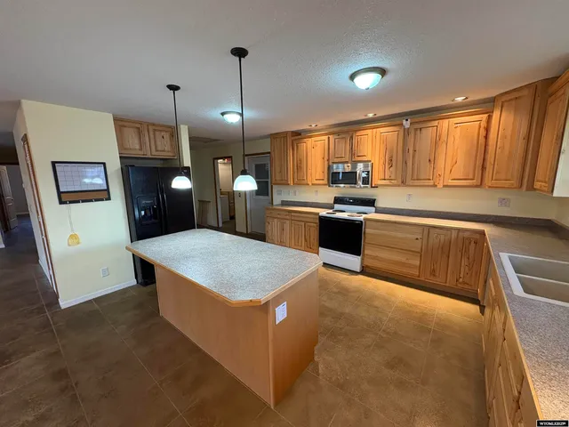 $639,000 | 787 Victory Lane, Lander, WY 82520