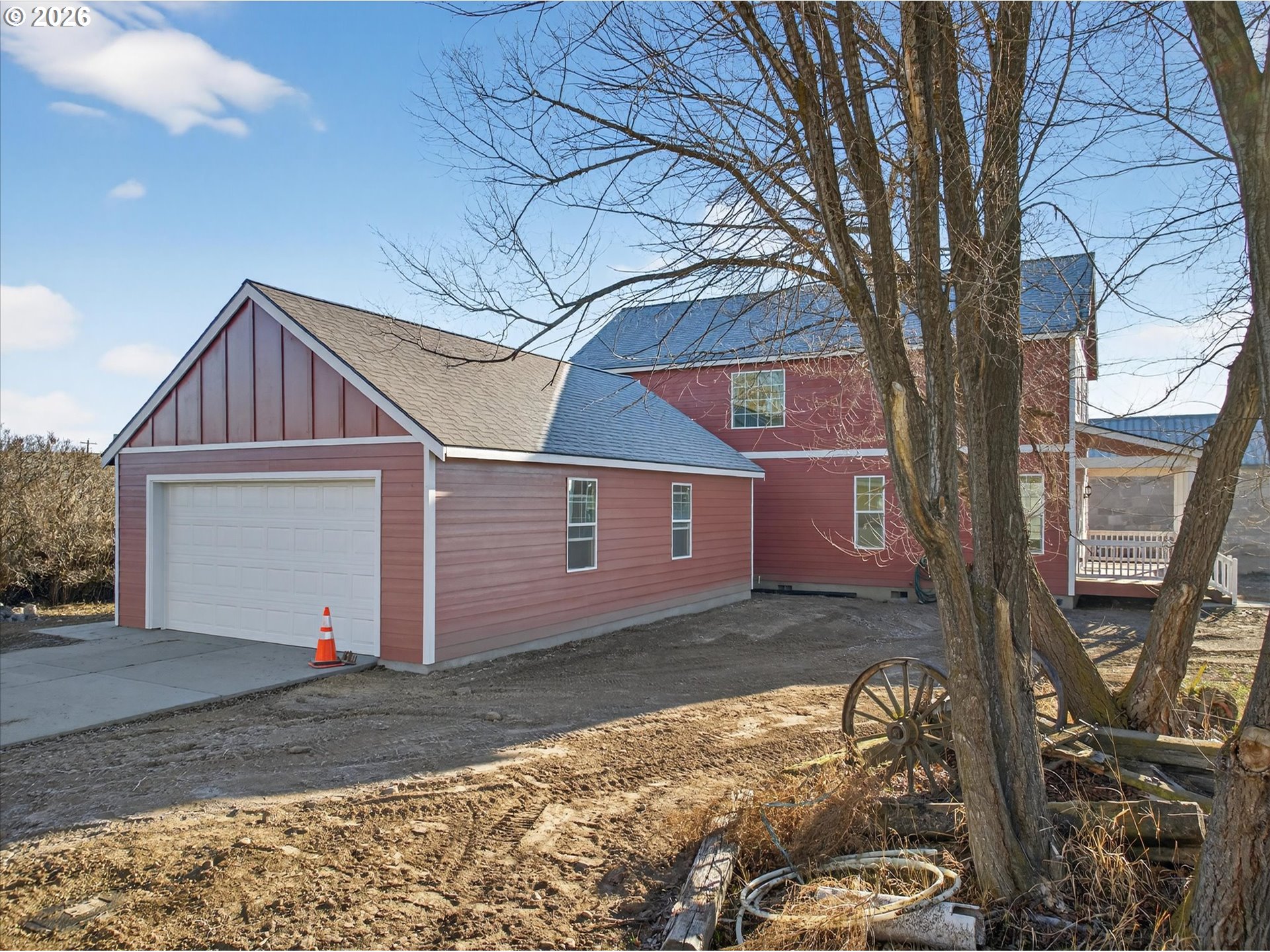 230 E Street North Powder, OR 97867 - Photo 2 of 34 a view of a house with a yard