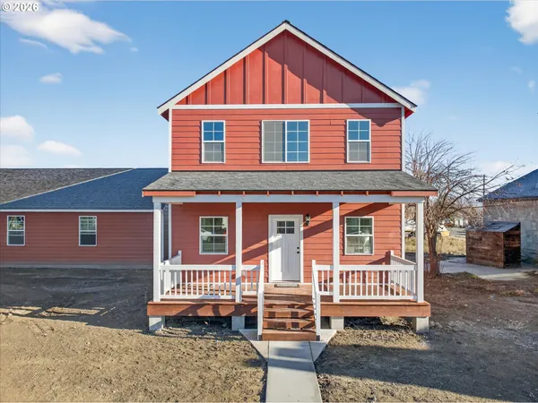 $455,000 | 230 E Street, North Powder, OR 97867