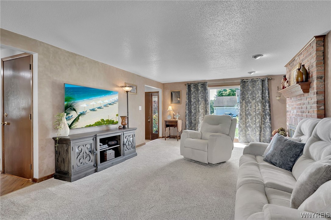 159 Little Robin Road Amherst, NY 14228 - Photo 6 of 44 Gallery Image 6