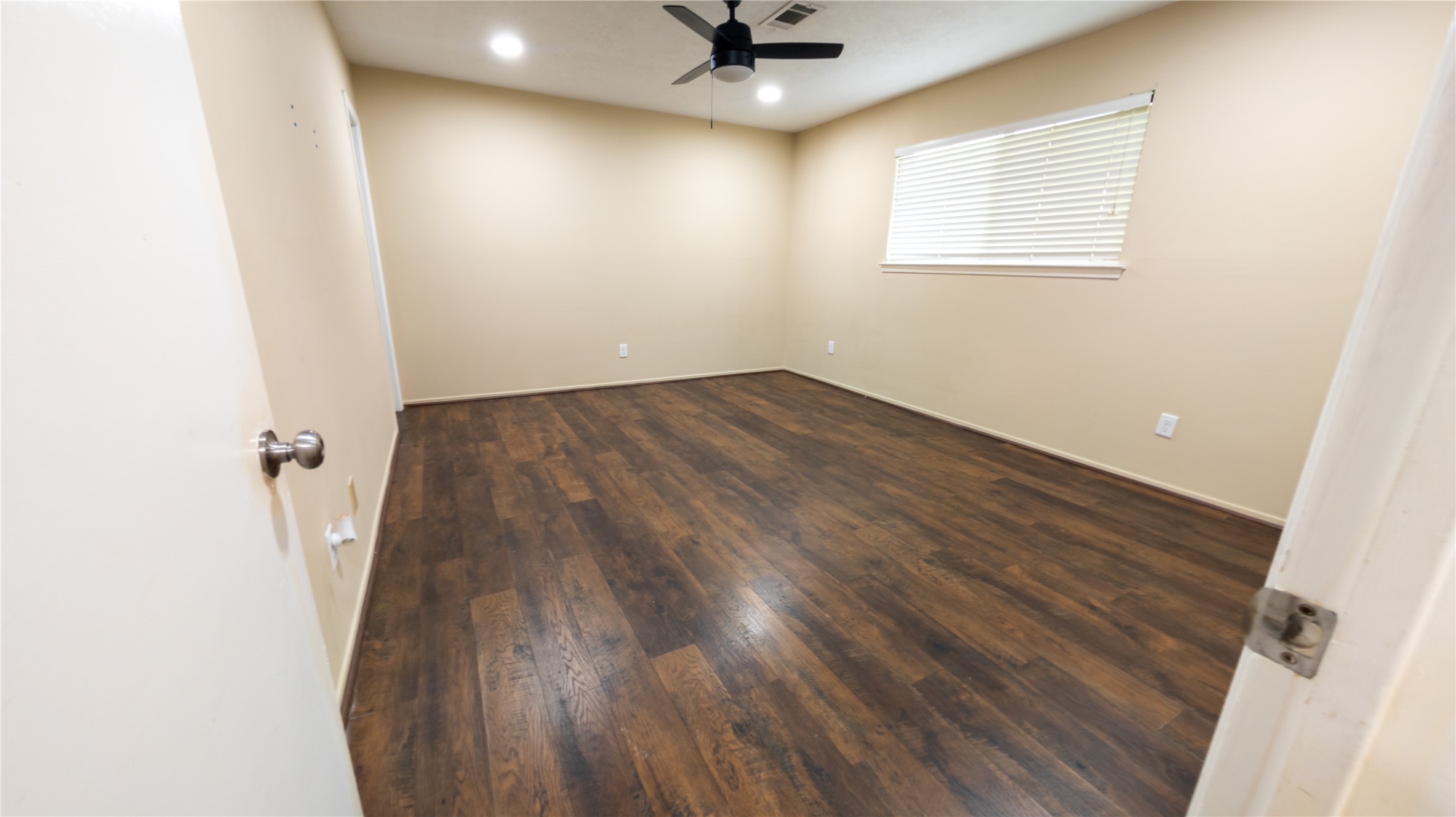 1915 Westlake Road Houston, TX 77062 - Photo 13 of 24 Secondary Bedroom