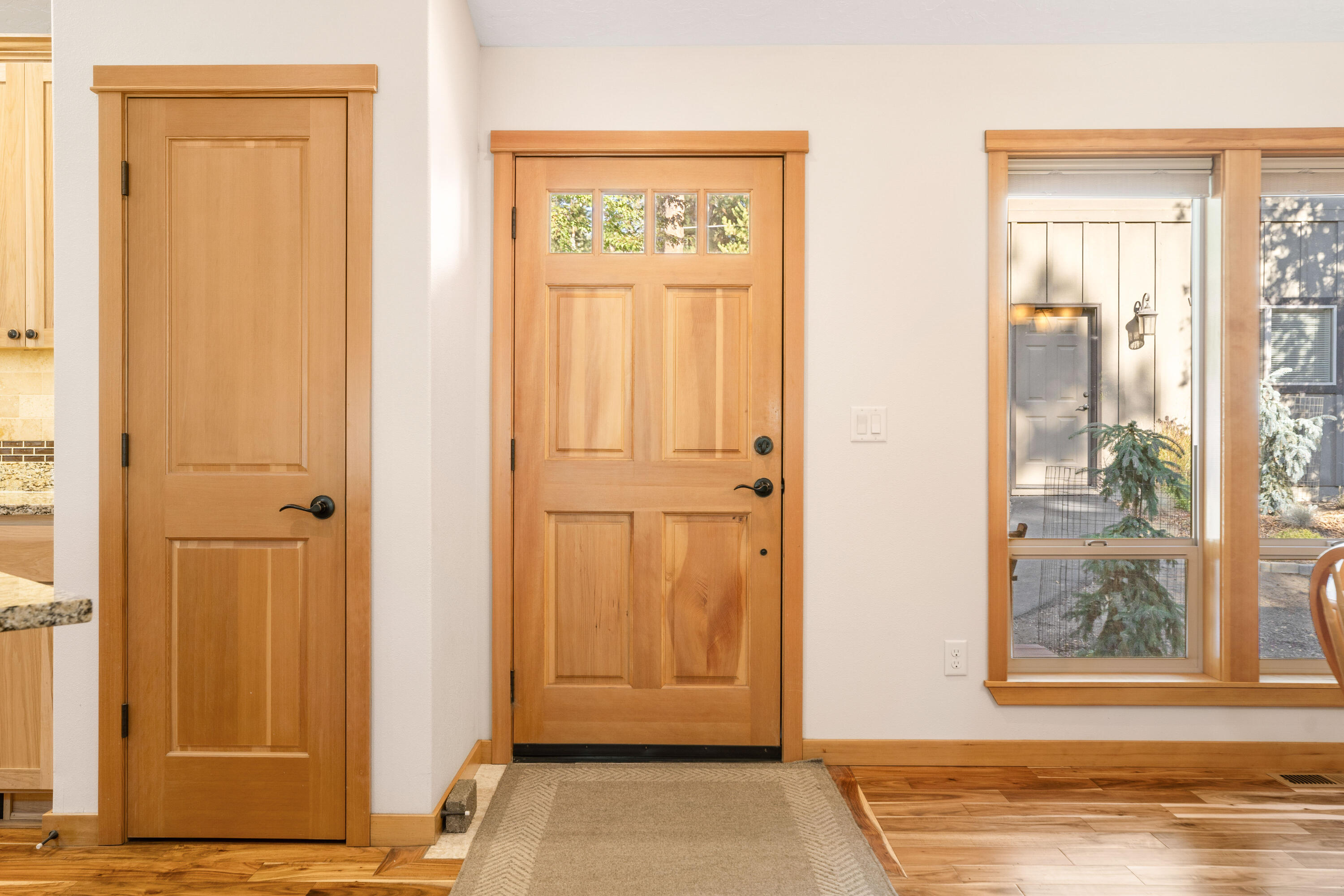 19031 Baker Road Bend, OR 97702 - Photo 4 of 35