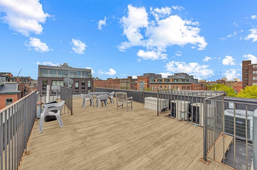 10 East Springfield Street, Unit 3 Boston, MA 02118 - Photo 22 of 26 a view of a balcony with city view