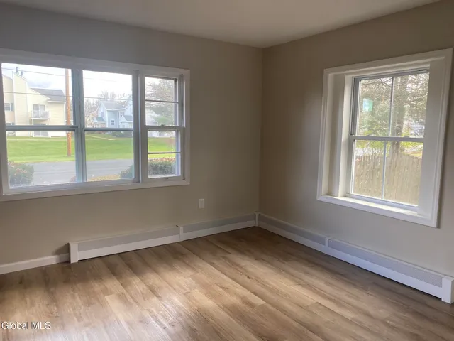 $1,800 | 235 Washington Avenue, Unit 1, Scotia, NY 12302