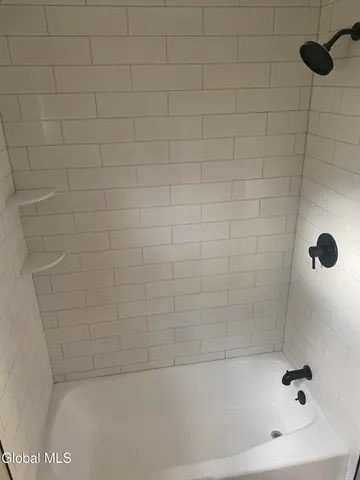 $1,800 | 235 Washington Avenue, Unit 1, Scotia, NY 12302