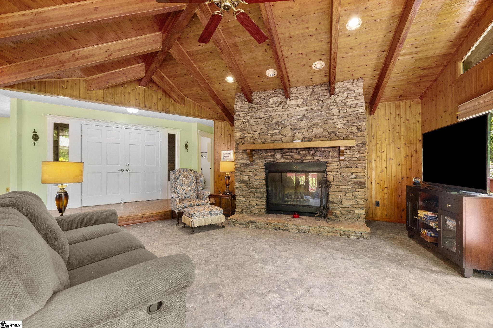 159 Edwards Road Marietta, SC 29661 - Photo 7 of 50