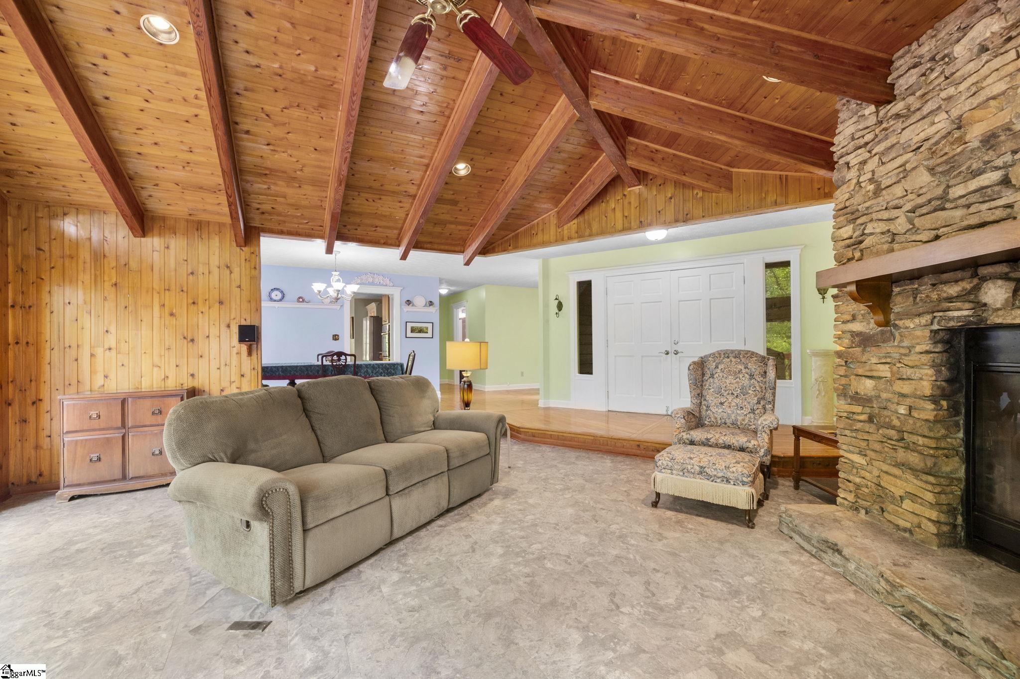 159 Edwards Road Marietta, SC 29661 - Photo 8 of 50