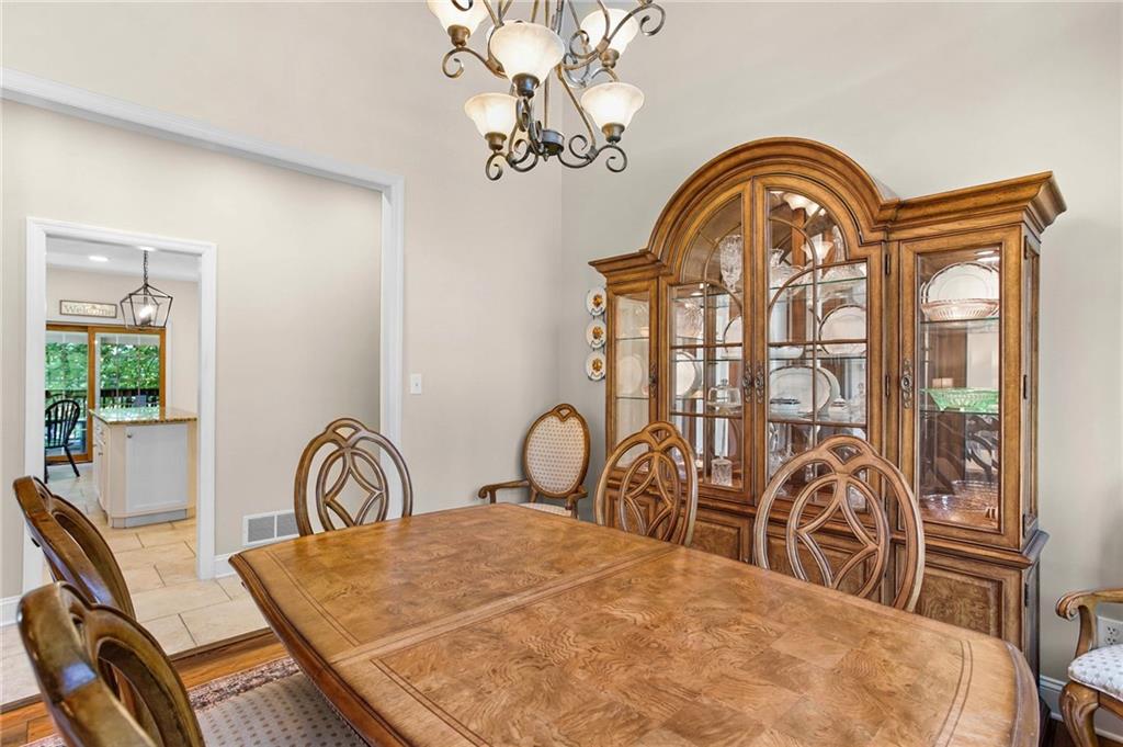 472 Spruce Lane Houston, PA 15342 - Photo 9 of 50