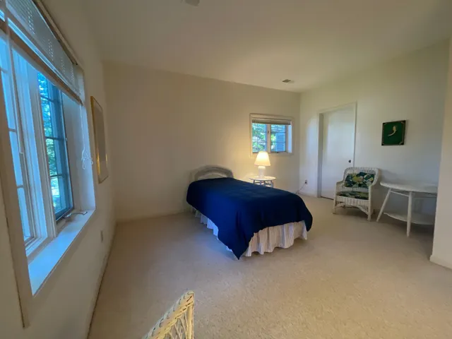 $3,500 | 44 Peninsula Road, Dellwood, MN 55110