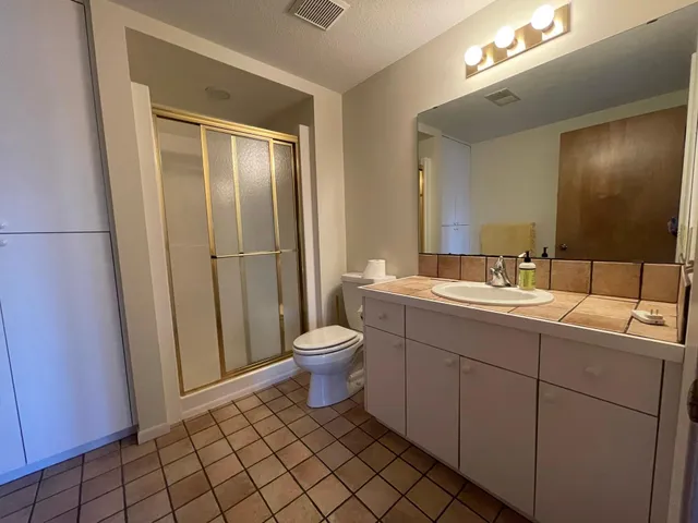 $3,500 | 44 Peninsula Road, Dellwood, MN 55110