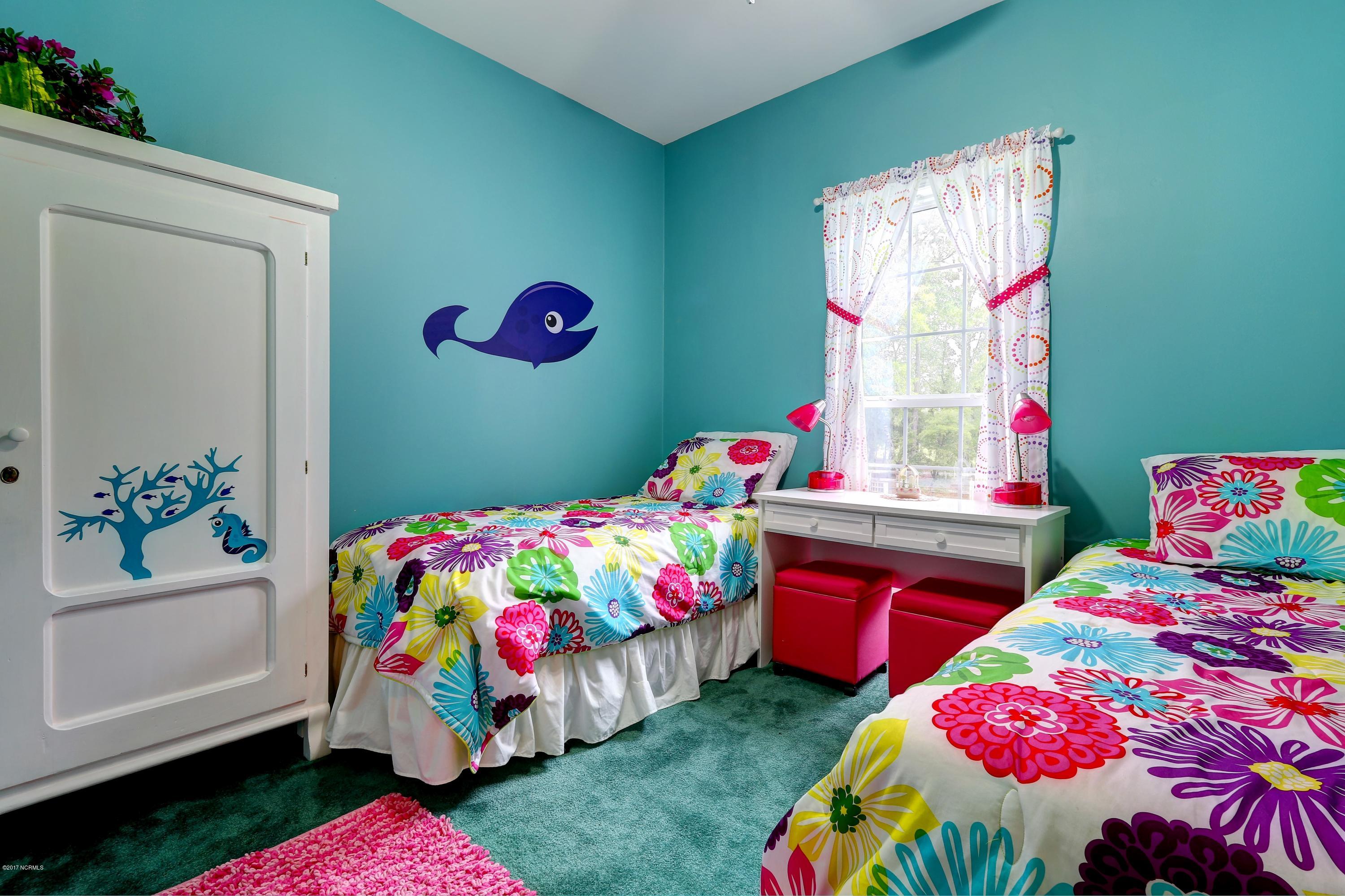 1290 Morgan Road Kelly, NC 28448 - Photo 18 of 41 1290 Morgan Rd colorful bedroom