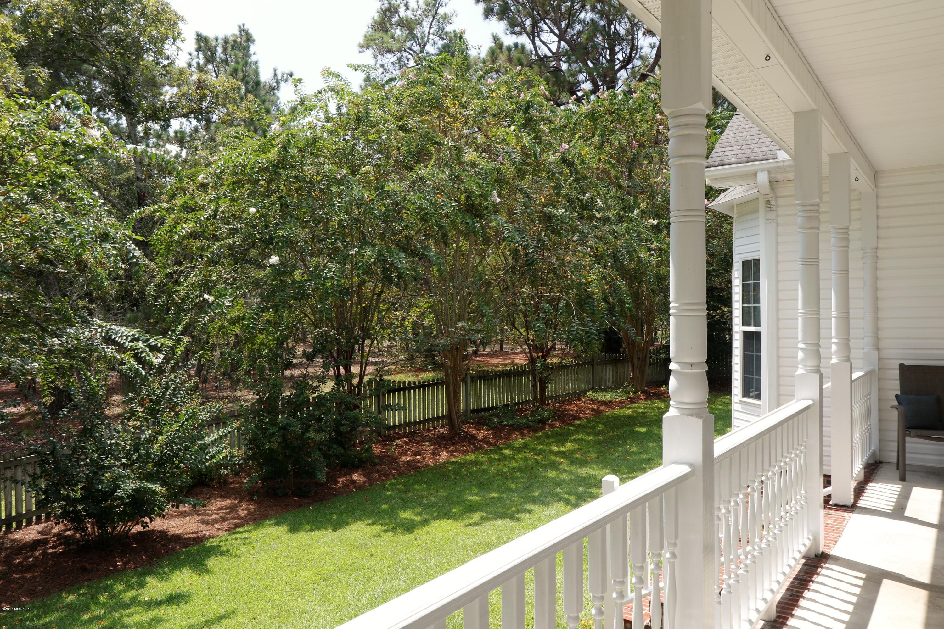1290 Morgan Road Kelly, NC 28448 - Photo 4 of 41 1290 Morgan Rd front porch view
