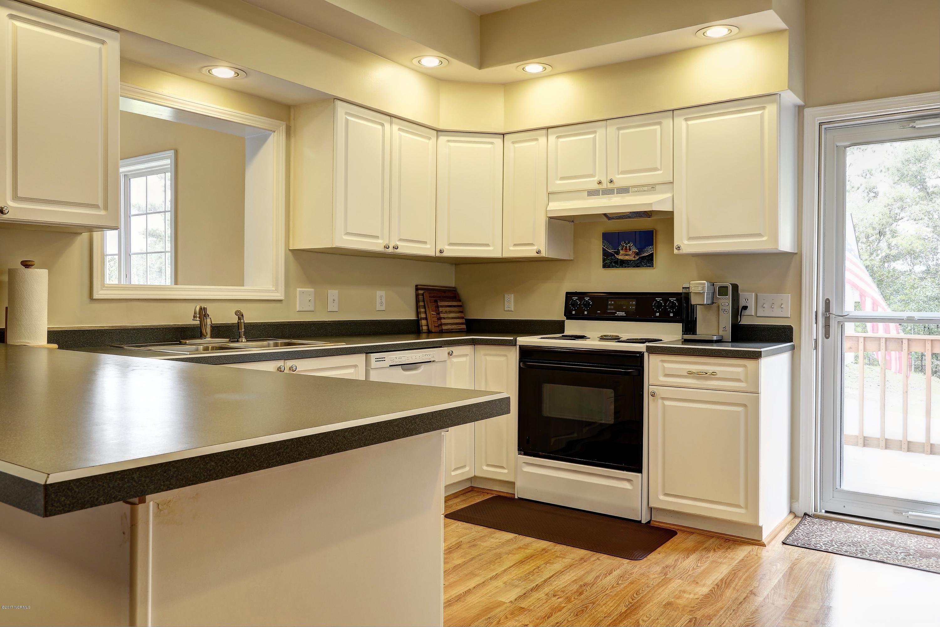 1290 Morgan Road Kelly, NC 28448 - Photo 10 of 41 1290 Morgan Rd kitchen 2