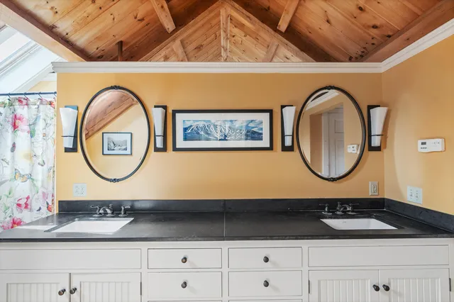 $900,000 | 427 Mt Pisgah Road, Winthrop, ME 04364