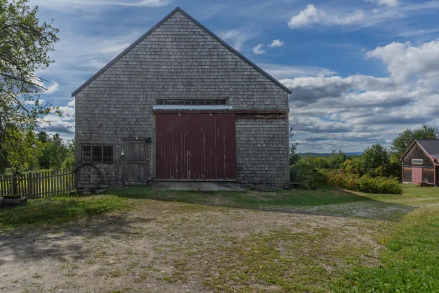 $900,000 | 427 Mt Pisgah Road, Winthrop, ME 04364