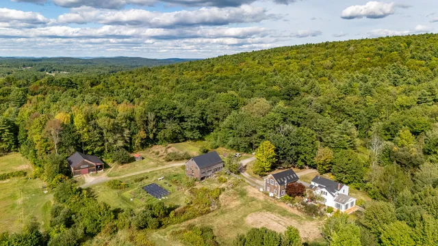 $900,000 | 427 Mt Pisgah Road, Winthrop, ME 04364