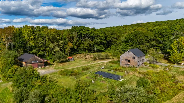 $900,000 | 427 Mt Pisgah Road, Winthrop, ME 04364