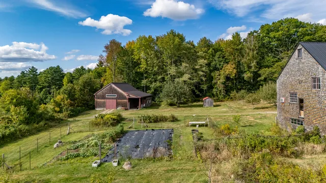 $900,000 | 427 Mt Pisgah Road, Winthrop, ME 04364