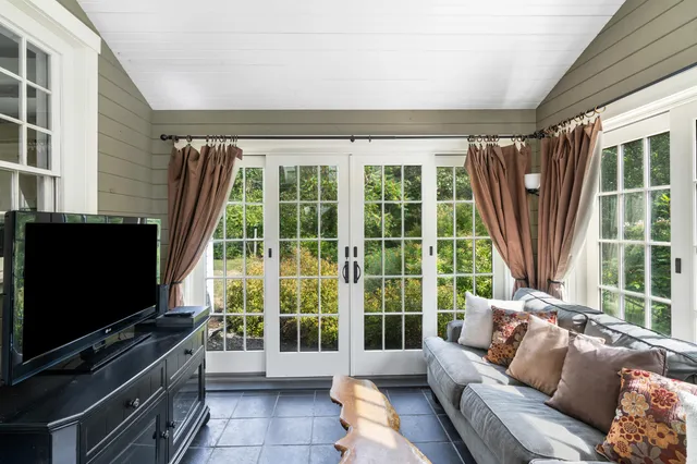 $900,000 | 427 Mt Pisgah Road, Winthrop, ME 04364