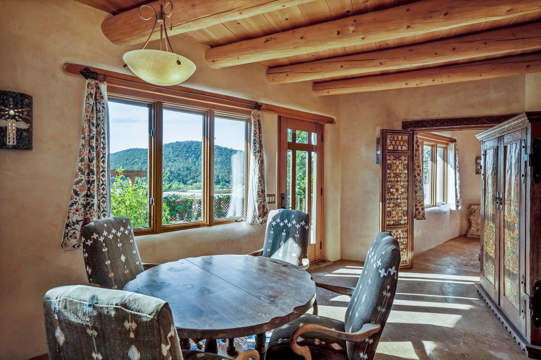 1564 Cerro Gordo Road Santa Fe, NM 87501 - Photo 29 of 53 Upper House Dining
