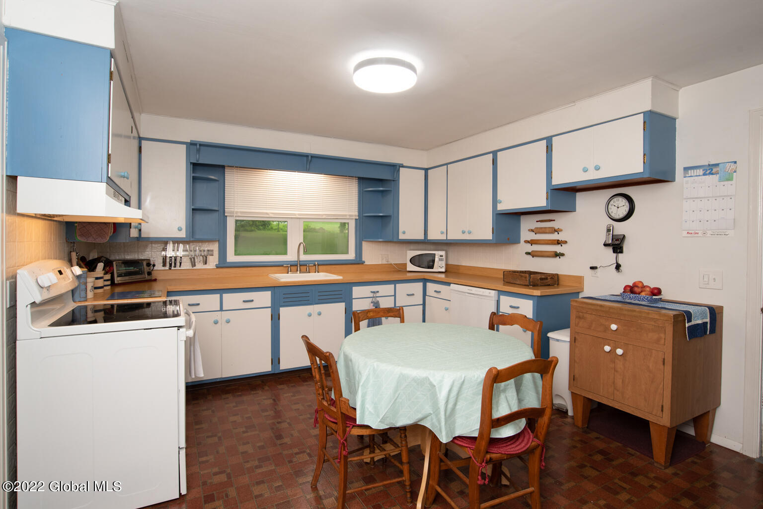 384 Brunswick Road Troy, NY 12180 - Photo 6 of 31 DSC_5510-Edit