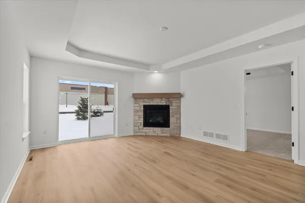 $402,900 | 520 Hunter Oaks Boulevard, Unit 801, Watertown, WI 53094