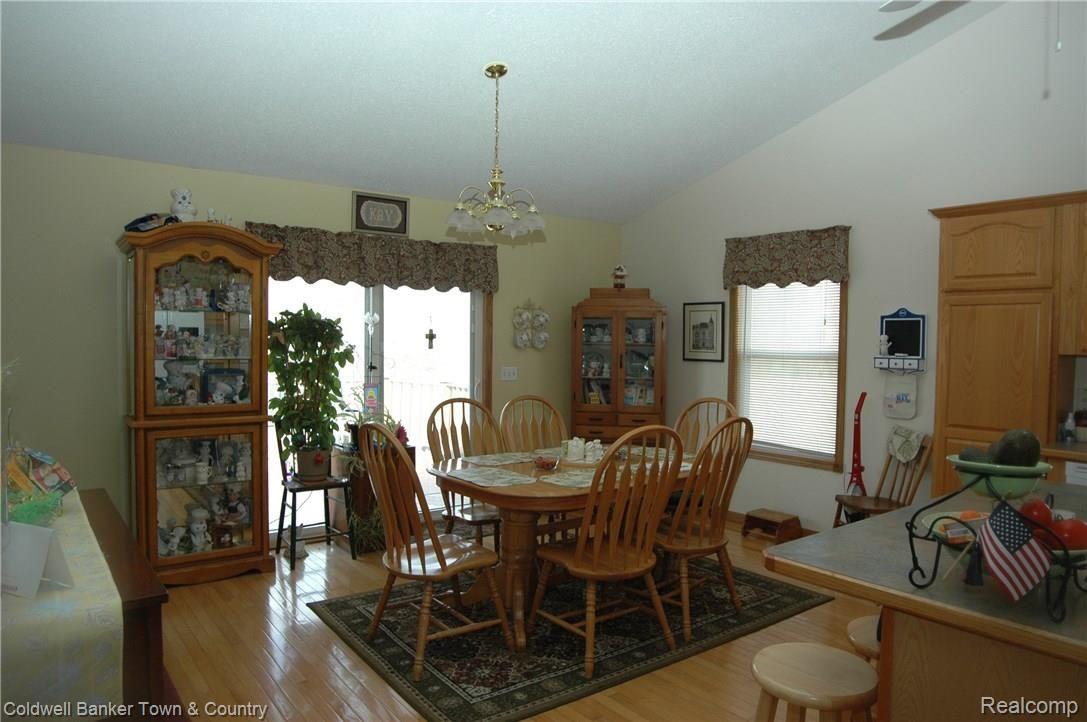 9093 Antcliff Road Howell, MI 48855 - Photo 3 of 30 DSC_0007.JPG