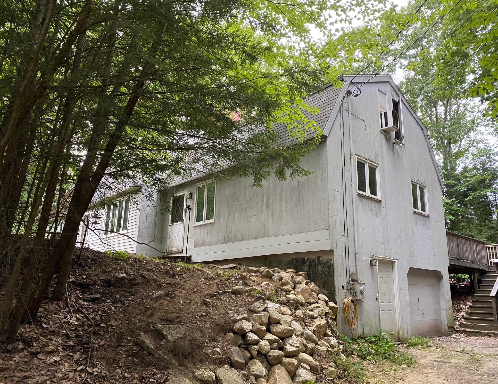 394 Stage Road Nottingham, NH 03291 - Photo 2 of 38