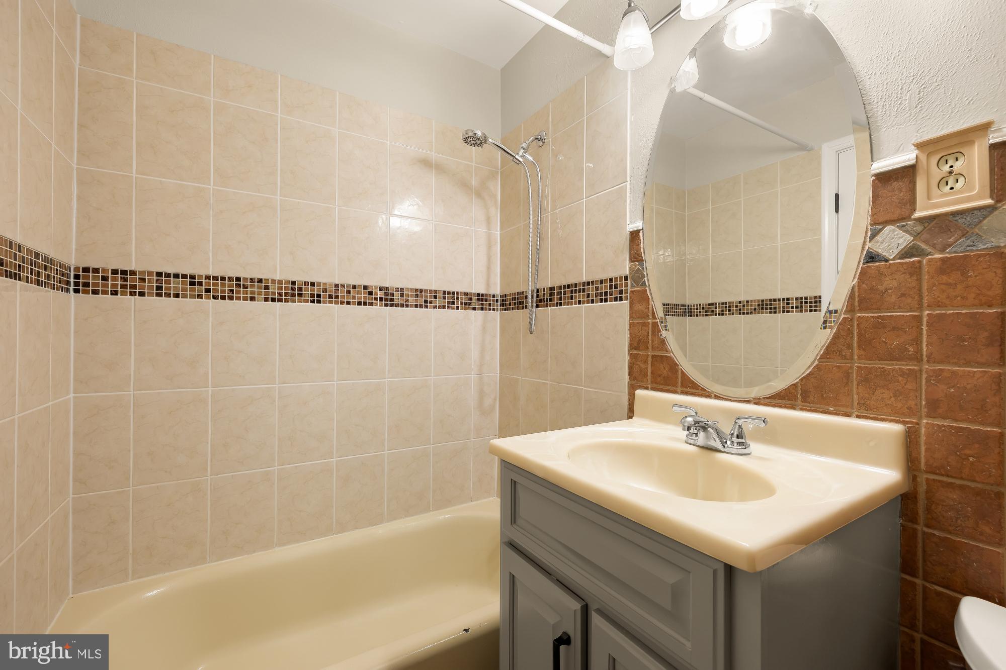 2240 Southgate Square Reston, VA 20191 - Photo 12 of 19