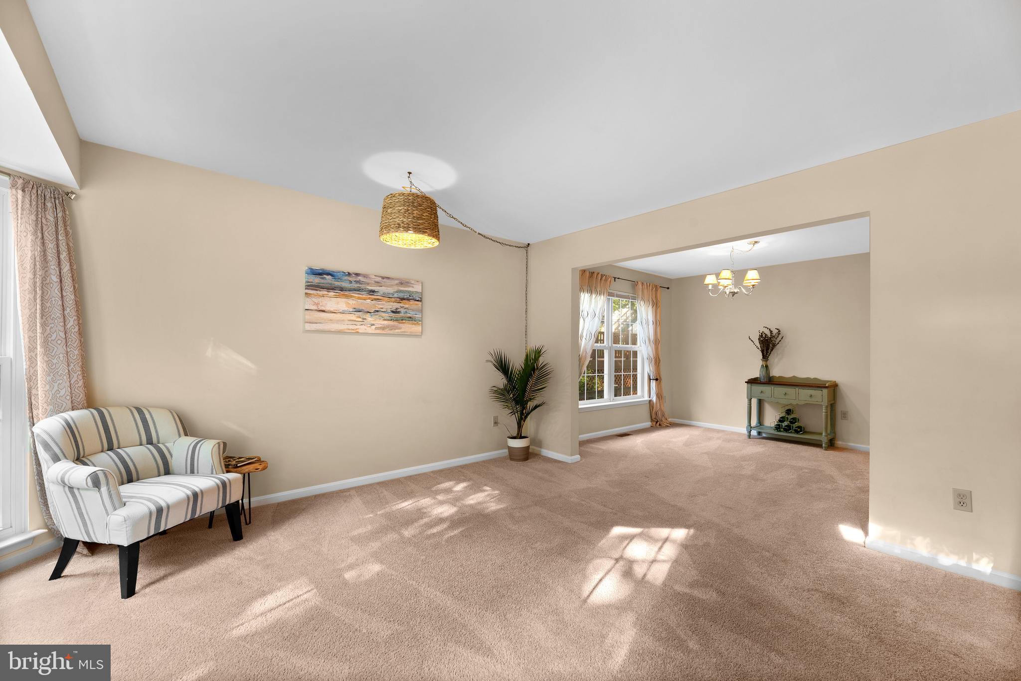 6441 Empty Song Road Columbia, MD 21044 - Photo 6 of 44 Living room