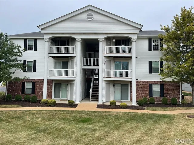 $165,000 | 16518 Victoria Crossing Drive, Unit B, Wildwood, MO 63040