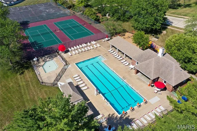 $159,900 | 16518 Victoria Crossing Drive, Unit B, Wildwood, MO 63040