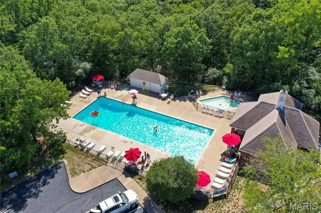 $159,900 | 16518 Victoria Crossing Drive, Unit B, Wildwood, MO 63040