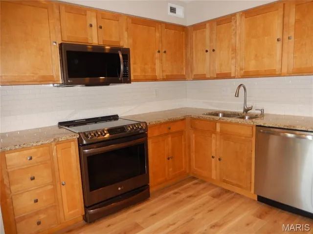 $165,000 | 16518 Victoria Crossing Drive, Unit B, Wildwood, MO 63040