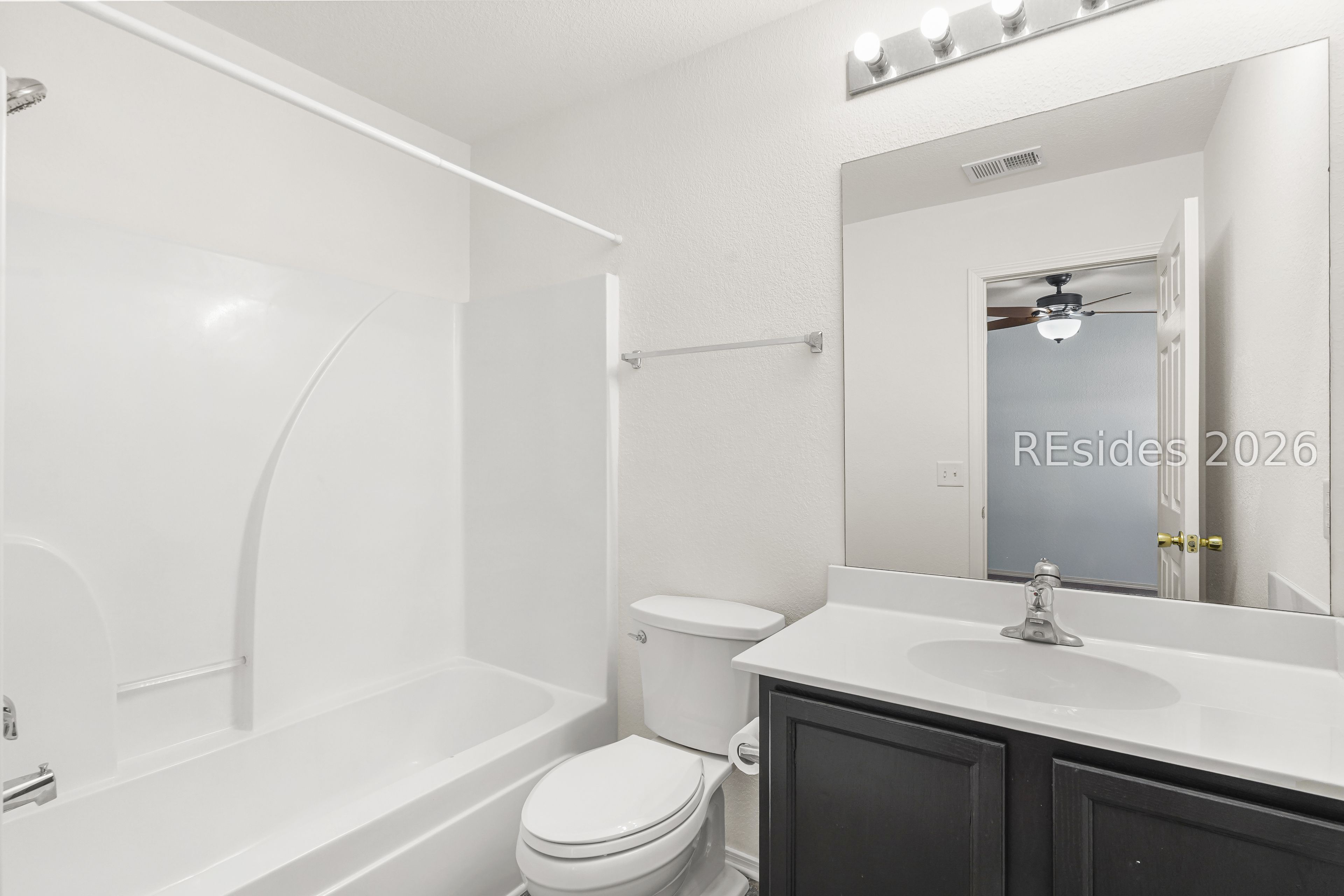 347 Campus Lane Bluffton, SC 29909 - Photo 17 of 29 en-suite bath