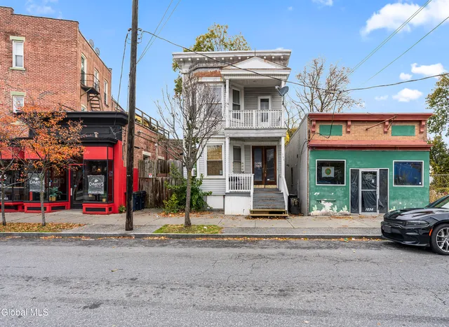 $220,000 | 189 B Quail Street, Albany, NY 12203