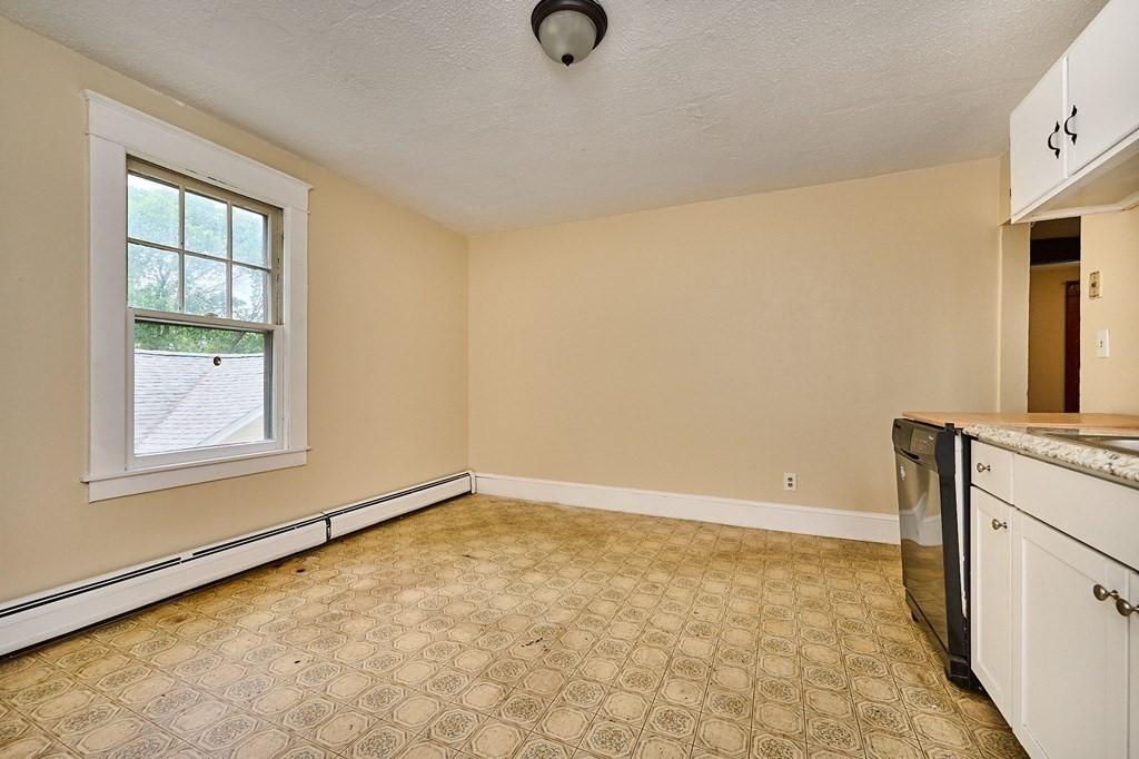 19 Powell Street Northampton, MA 01062 - Photo 15 of 40 an entryway with window