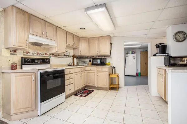 $369,900 | 1177 106th Avenue, Plainwell, MI 49080