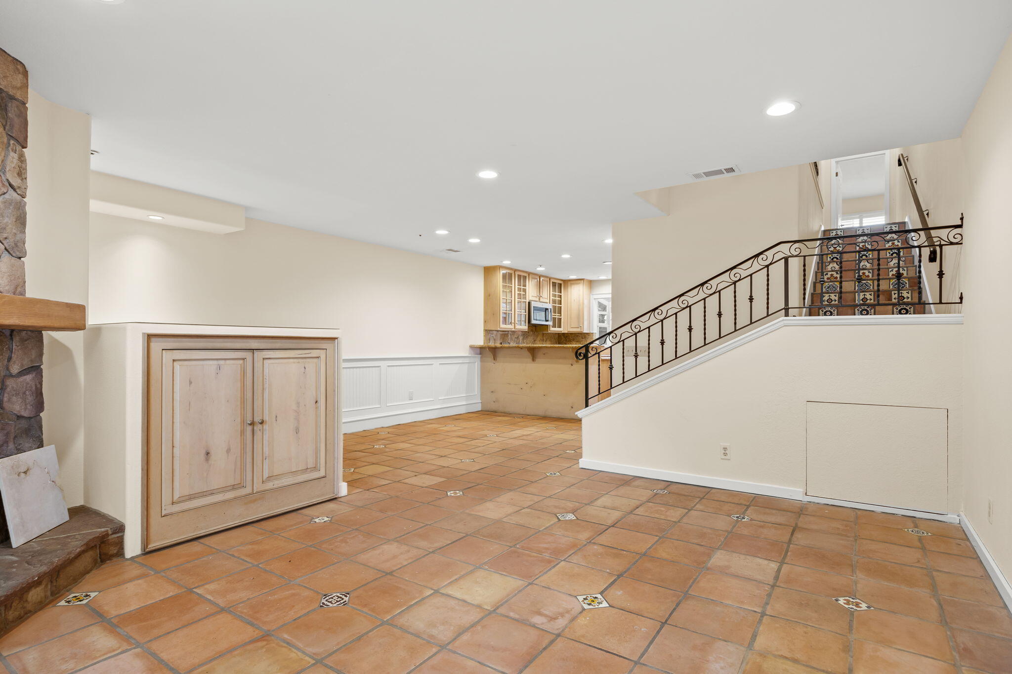 4228 Carpinteria Avenue, Unit 2 Carpinteria, CA 93013 - Photo 10 of 32 a view of entryway with wooden floor