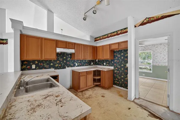 $300,000 | 2518 Maywood Street, Eustis, FL 32726